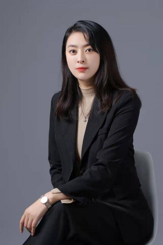 小编也是一名姑娘,身边也有一些女强人,女企业家,也亲眼看着身边的