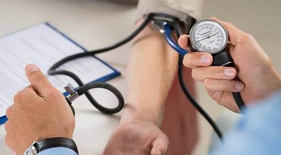 血管|脑梗的祸根找到了！医生：脑梗有3怕，做好三件事，让你远离脑梗