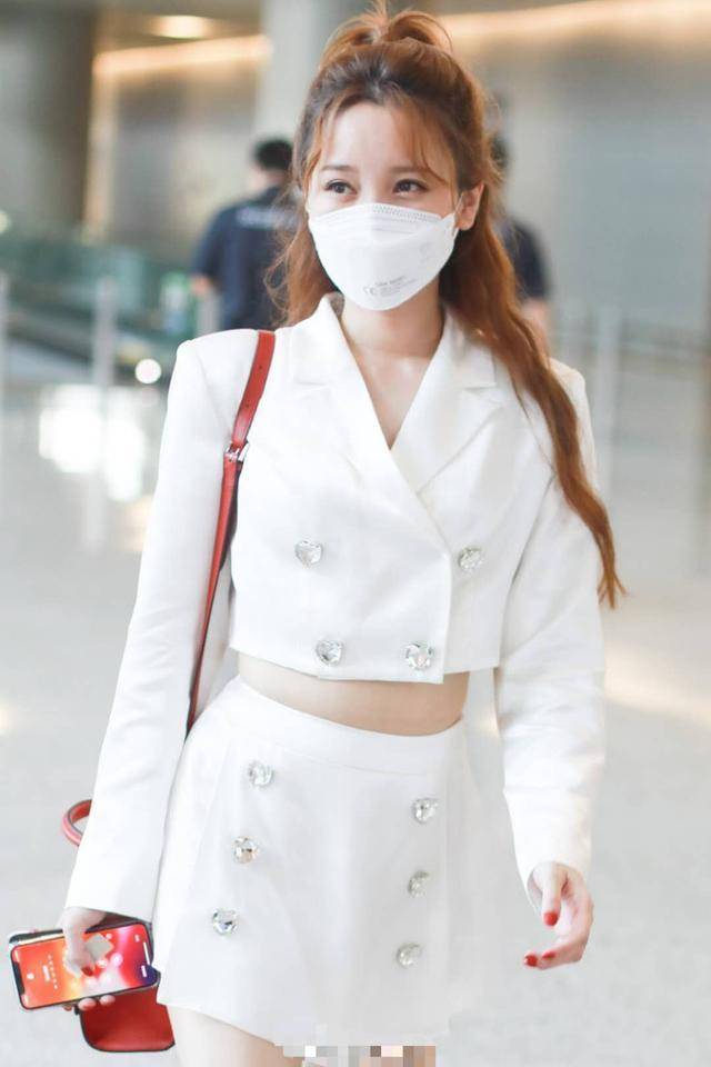 飞机场女生怎么样 f391db44674c4ba2ab273bdb72917872.jpeg