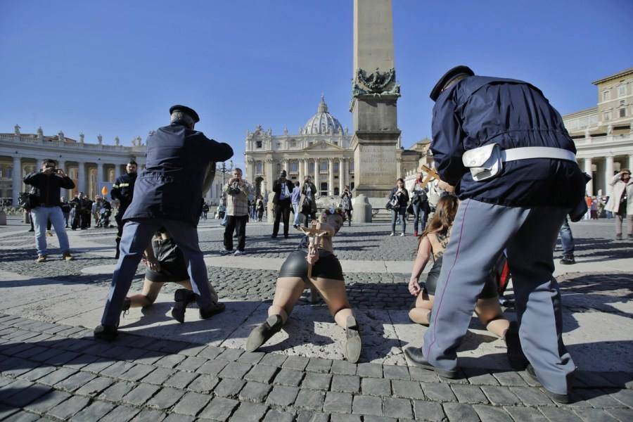 梵蒂冈是为天主教会最高权力机构圣座的所在地,虽然是世界六分之一