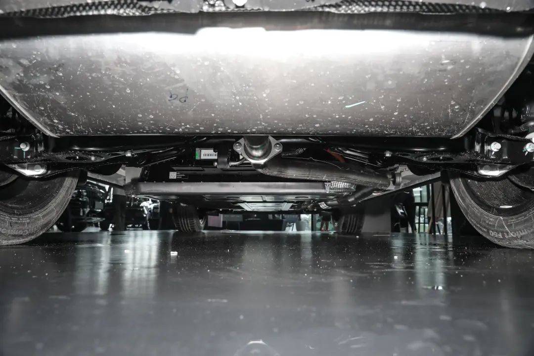 领克06 phev:15.38万起售,测评2021款84km续航版lite_搜狐汽车_搜狐网