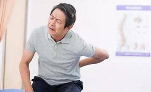 肾脏|尿酸升高后,有3个表现,或许会连累肾脏,别忽视!