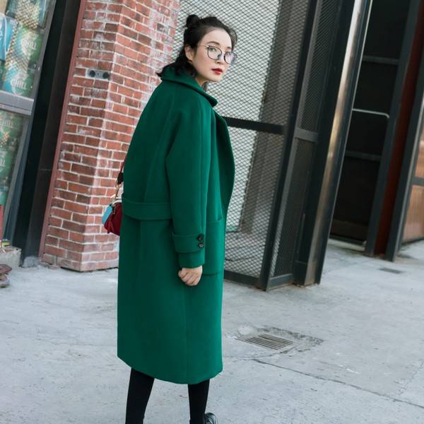 浓淡 正在军绿与青葱之间彷徨的绿色本来最难界定