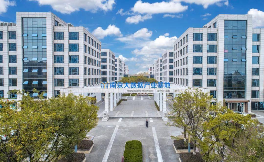 规模品质齐攀升垠坤科创产业园新模式激活城市发展动能