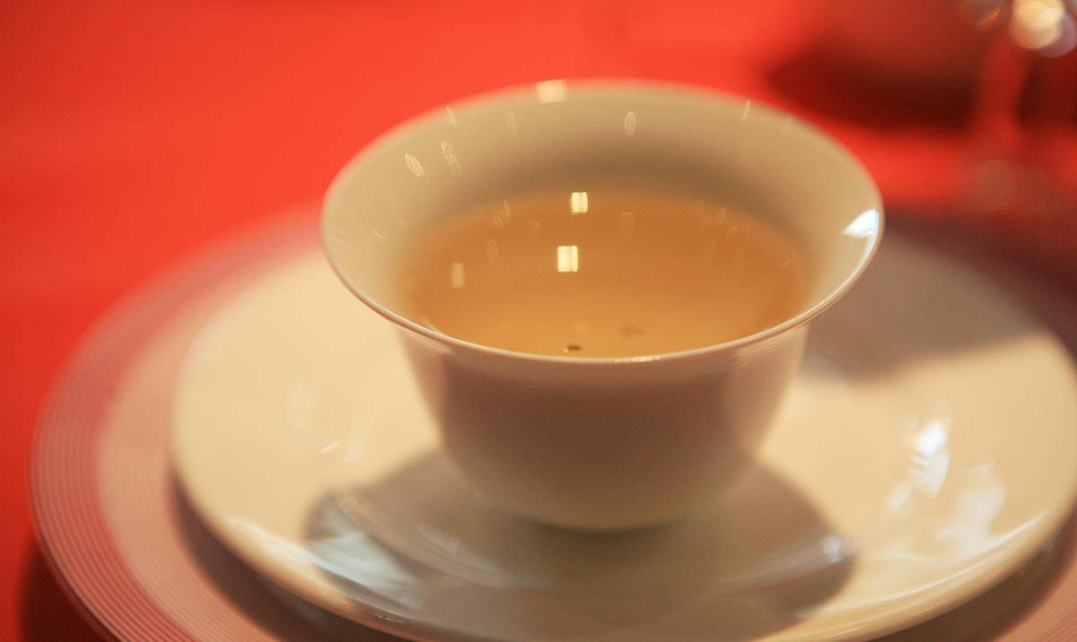 分泌物|多注意一下:早上起床发现5件奇怪的事,可能是肝病在“挥手”