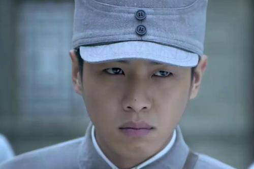 原版|播了2天力压《谁是凶手》拿下飙升榜第一，又一部国产大戏诞生