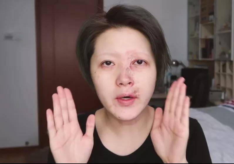 生活80后美少女惹全网泪奔：当她爆出素颜照后，你才知道有多美......