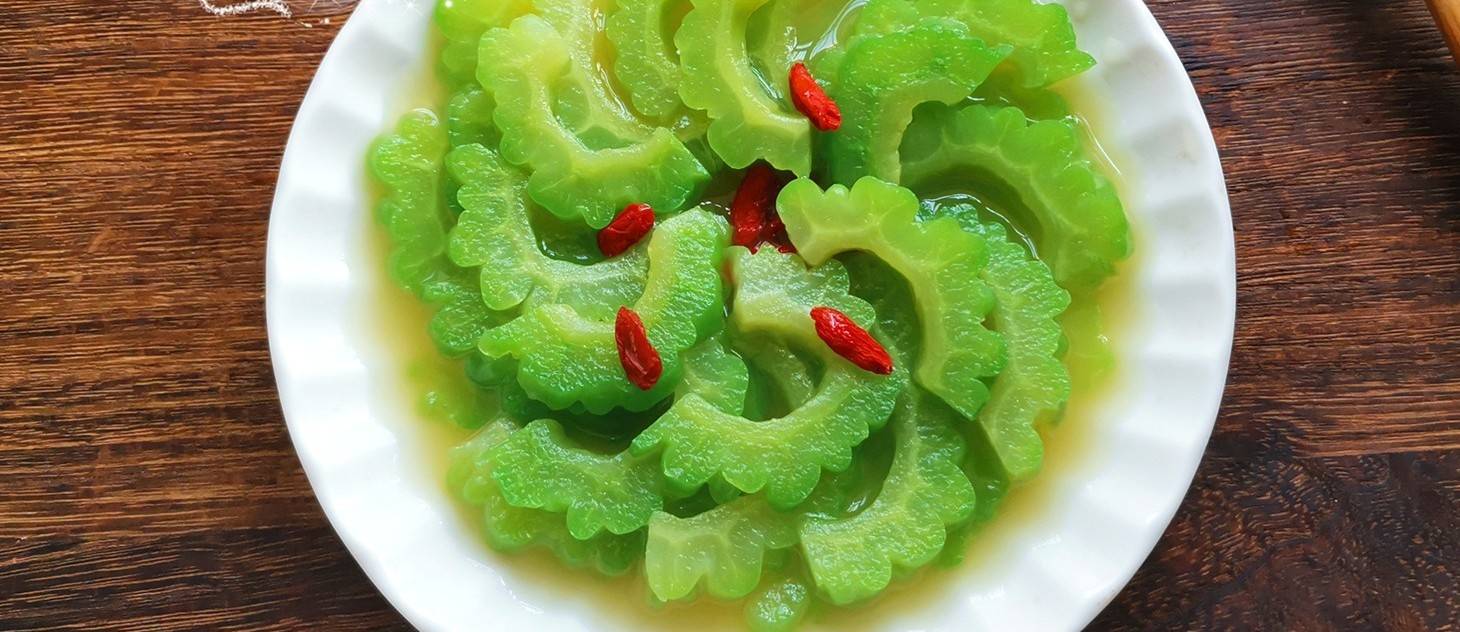 教大家这道橙汁苦瓜酸甜可口做法简单孩子们都喜欢吃呦