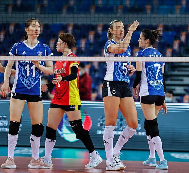 風(fēng)頭|女排殺出超級(jí)黑馬！轟17分風(fēng)頭不遜奧運(yùn)MVP，主攻線再出超新星