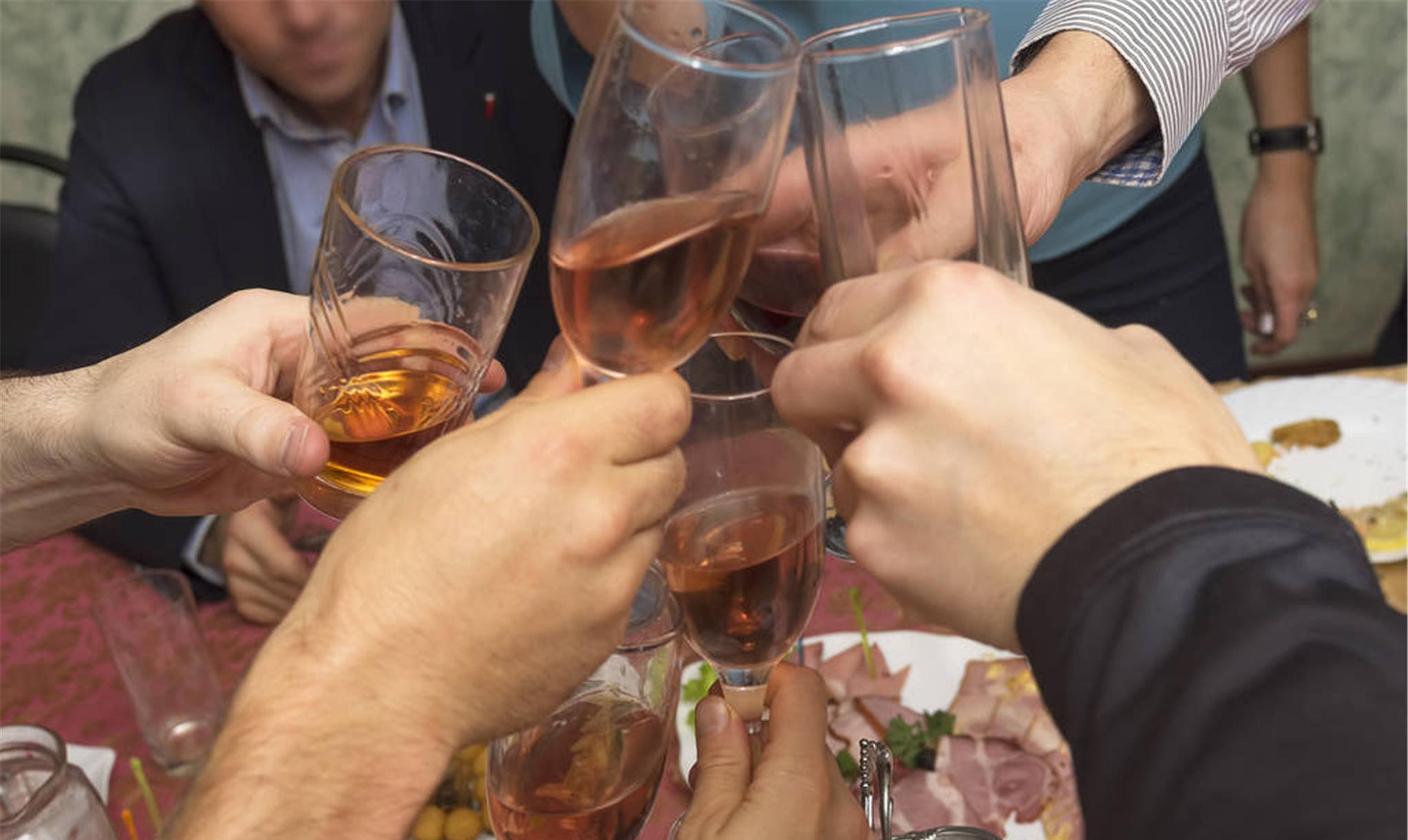 肝脏|肝不好的人，三件事最好避开！学会“三招”，给肝排排毒，少生病