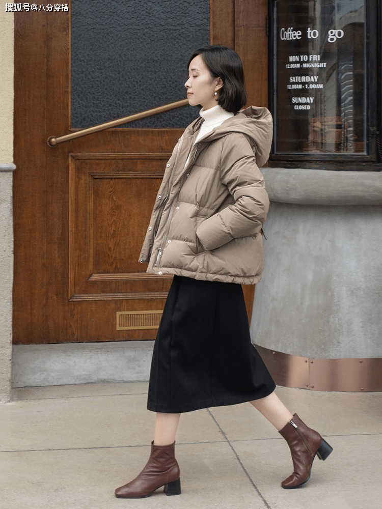 下半身 冬季穿搭在精不在多,试试这些简单舒适的羽绒服,日常实用又洋气