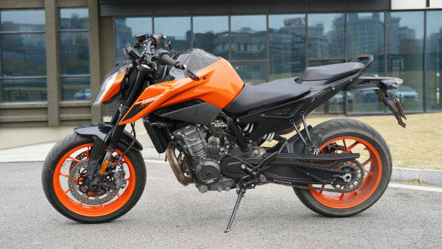 弯道手术刀 KTM 790 Duke最怂试驾——按奈不住地暴躁_搜狐汽车_搜狐网
