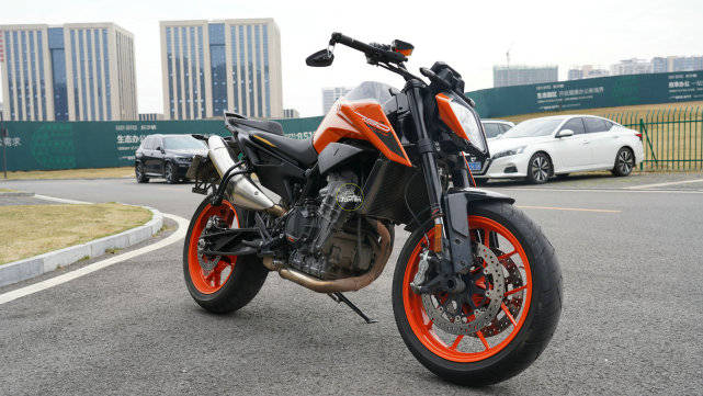 弯道手术刀 KTM 790 Duke最怂试驾——按奈不住地暴躁_搜狐汽车_搜狐网