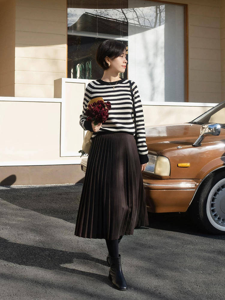 下装 步入40不要觉得“毛衣”老气，借鉴以下实用款，美出新高度