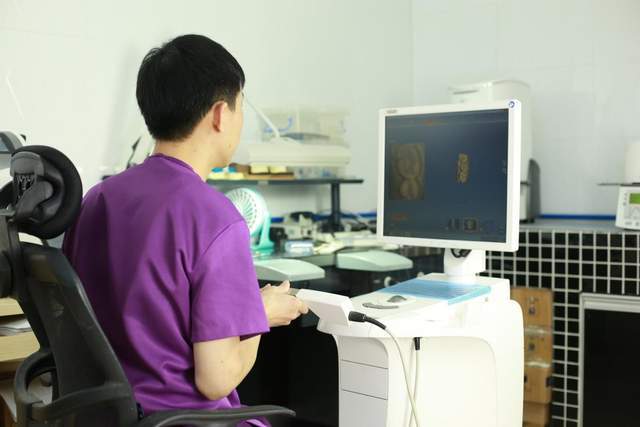 圣贝牙缝大怎么办？看看圣贝口腔专业的修复流程再决定！！！
