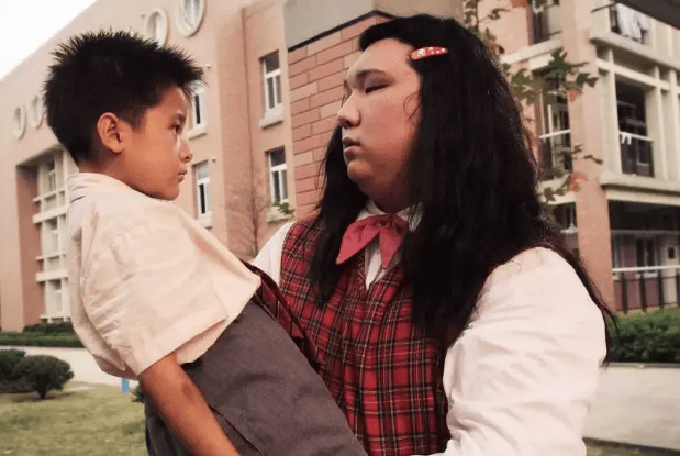 周星驰|《长江七号》中的超级班花被曝光身份,网友:星爷实在是太厉害了!