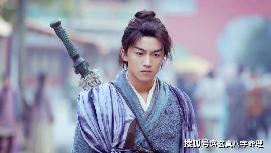 赵敏并|倚天中，此人武功远胜阳顶天，不输张三丰，最后与黄衫女隐居古墓