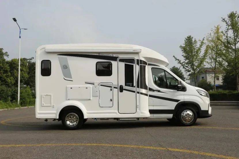 源自欧洲纵置子母床布局罗曼特斯t50小顶房车