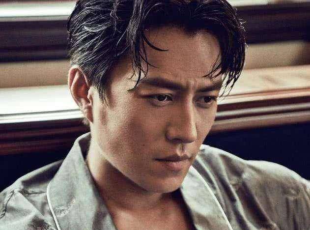 汪曼春|“老干部”靳东，起点够高却大器晚成，40岁终于爆红却被全网黑