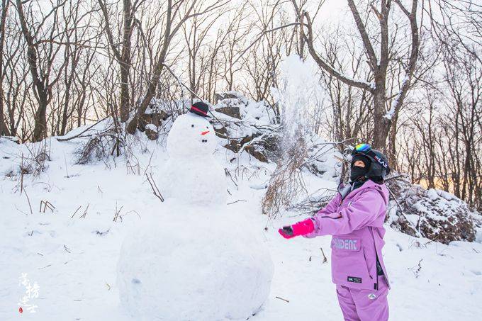 原创 吉林万科松花湖度假区,冬季一派雪国风物,是度假玩雪的好去处