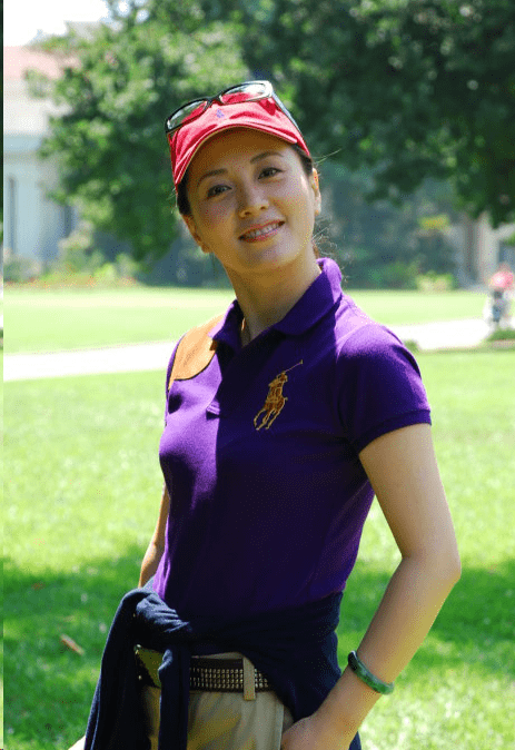 央视主播梦桐曾没钱买出镜衣服现逆袭为央视三大花旦之一