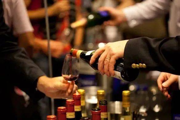 企业|酒先知精品酒店展，200余家品牌企业、实力酒庄确认入驻成都万丽