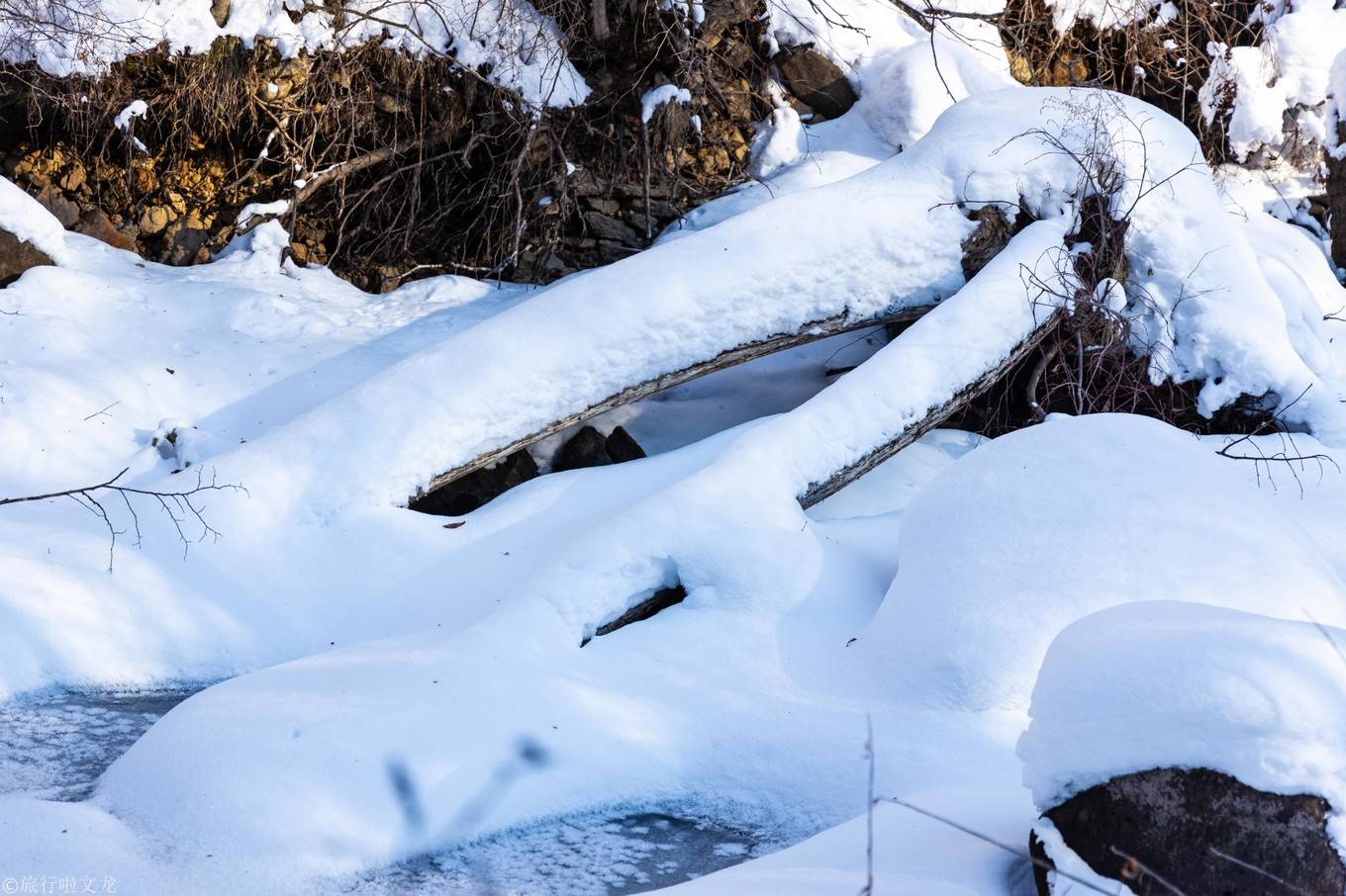 火炕|冬季在东北正确打开方式，长白山鲁能胜地滑雪UTV住火炕