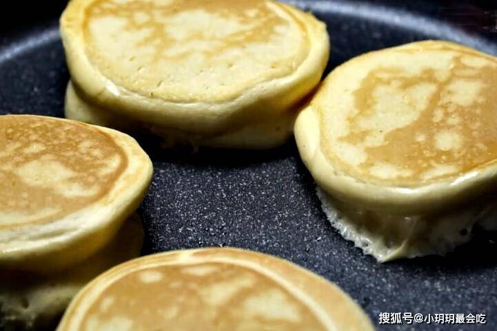 包子|1碗面粉3个鸡蛋，如此简单一做，松软香甜，比蛋糕还好吃