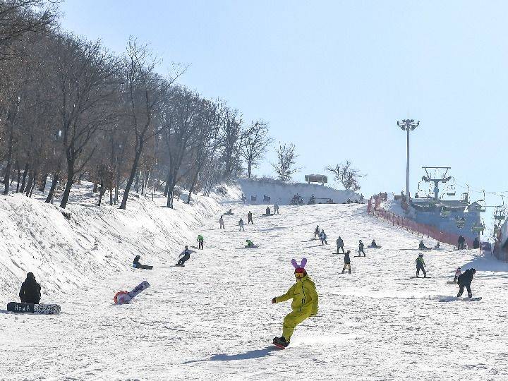 雪板|寻“吉”冰雪丨“季节性友谊”重启 快带上雪板咱们“山顶见”