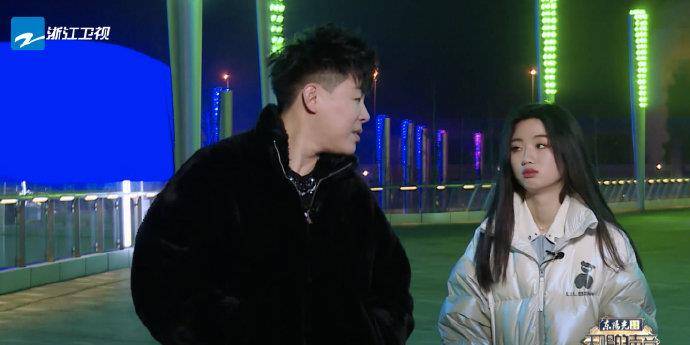 舞台|孟美岐发文告别《天赐的声音》！单依纯唱摇滚走出舒适圈