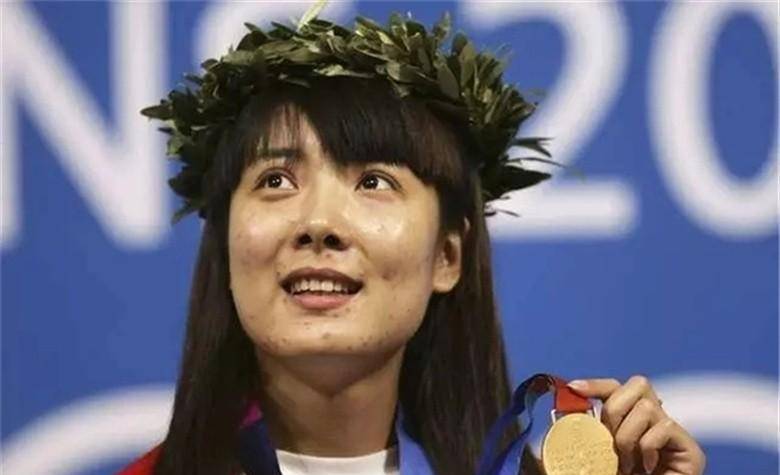 原创射击冠军杜丽满脸痘痘消失蜕变成女神如今39岁愈发动人