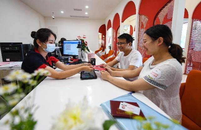 中国青年结婚年龄不断推迟：30~34岁占比大幅上升
