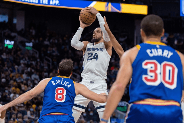 庫(kù)里|8個(gè)三分球+46分！庫(kù)里帶著勇士殘陣猛追太陽(yáng)，灰熊不能沒(méi)有莫蘭特