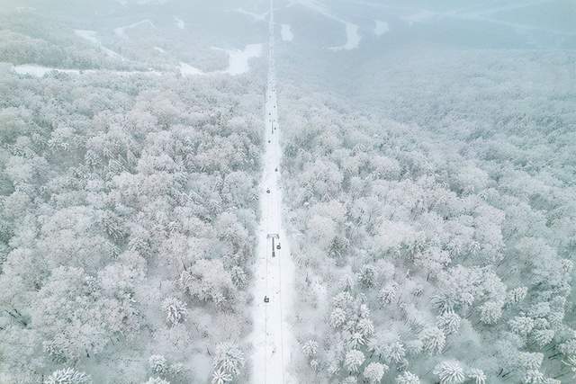 滑雪|冬季东北航拍，吉林北大湖滑雪度假区，冰天雪地梦幻得不敢相信