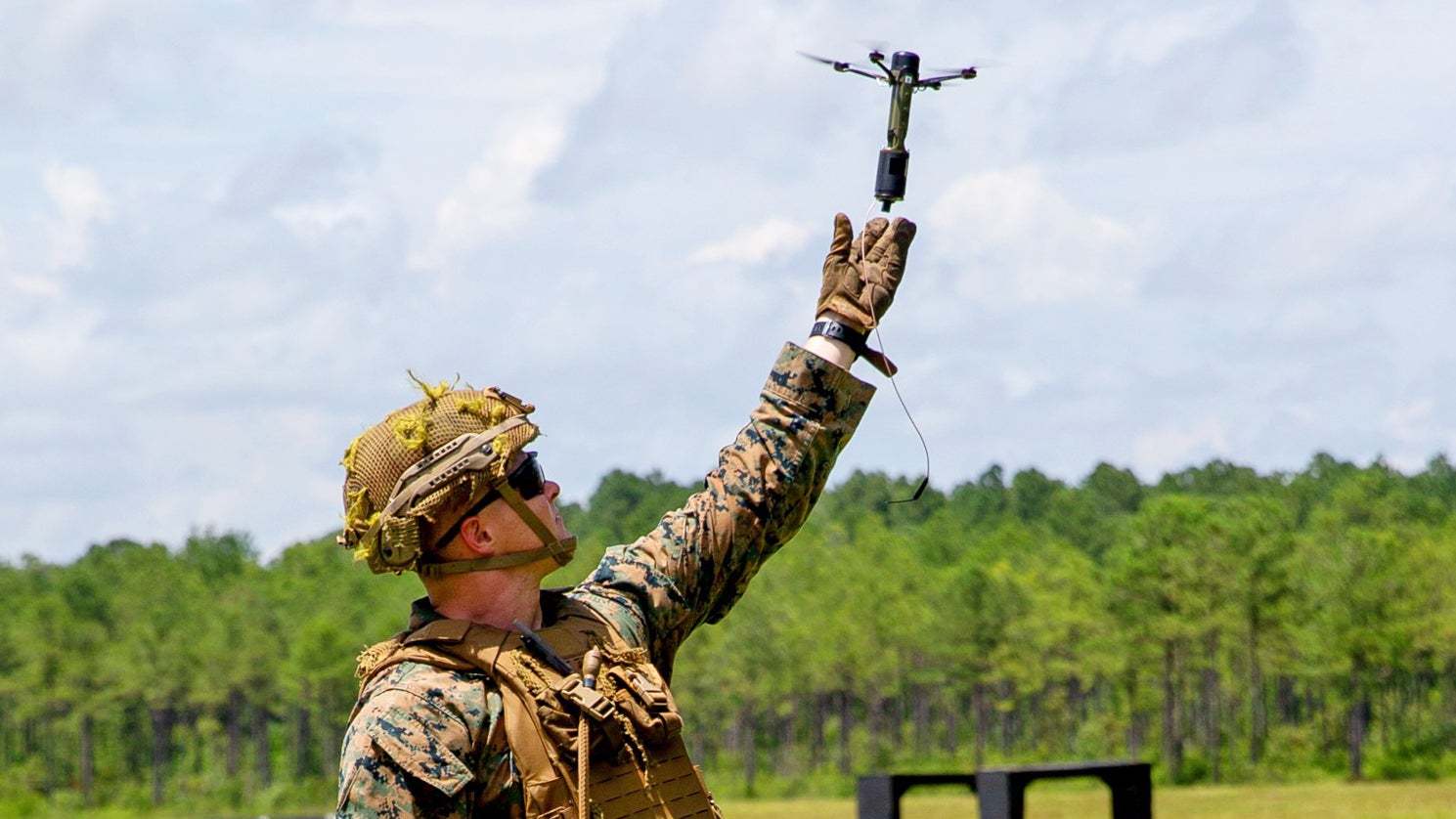 美军单兵装备手持微型无人机drone40