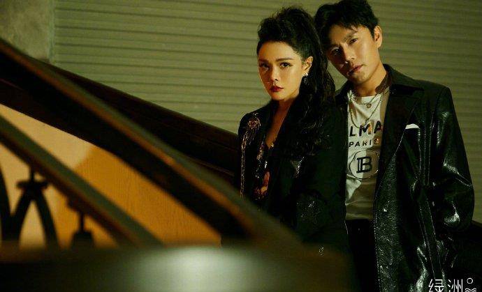 黄奕|伊能静批写稿的人请学会尊重女性，《吐槽大会》遮羞布终于被扯下