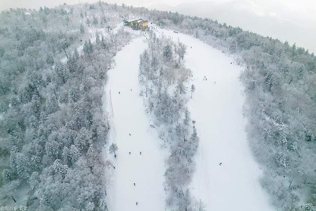 滑雪|冬季东北航拍，吉林北大湖滑雪度假区，冰天雪地梦幻得不敢相信