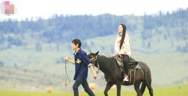 女孩子|向太超级宠儿媳，兑现承诺，真的给郭碧婷买了一块地给她养动物