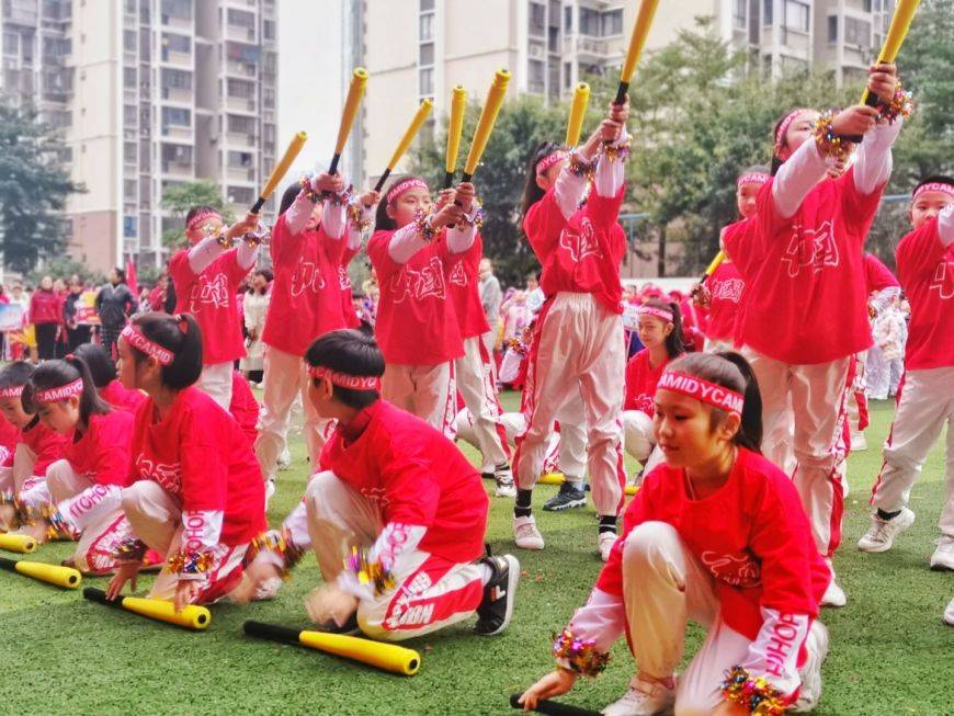 步伐|福州市融侨小学：超萌超酷！体艺节开幕式燃爆