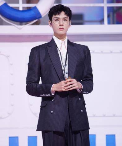 张雨绮|《浪姐2》总决赛斗艳，那英夺冠，周笔畅的小性感，都不如张雨绮