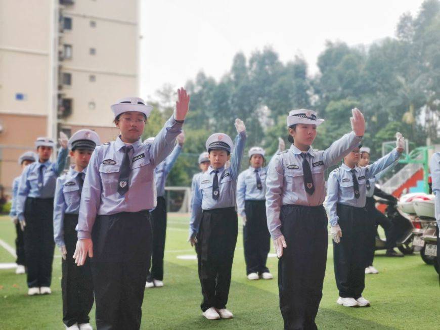 步伐|福州市融侨小学：超萌超酷！体艺节开幕式燃爆