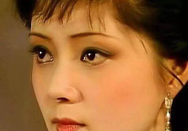 钟楚曦钟楚曦新戏小倩扮相撞脸佟丽娅？妖女系美人除了王祖贤还有美艳绝伦的她们！