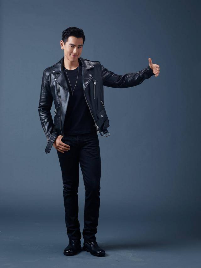 型男彭于晏,身穿亮黑色西装尽显成熟魅力,男神的肌肉线条真man_服装