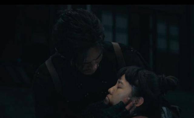 潘粤明|《怒晴湘西》里万念俱灰,《逆流》因孩子神伤,潘粤明再现分身术