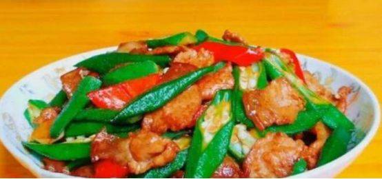 双椒鸡腿肉热量 10705793cdb44d1c8dd9af9e630d9072.jpeg