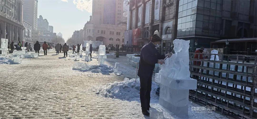 冰灯|又上新了！江畔美景一天一个样，冰雪美景抢先看！