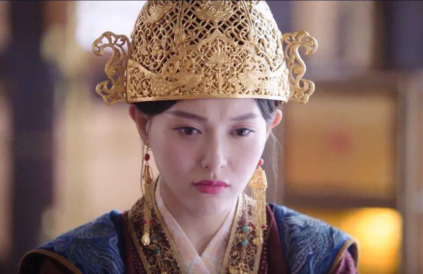 发型头上能干这么多事！女明星奇葩发型数不完，丑拒，但笑得捂不住嘴