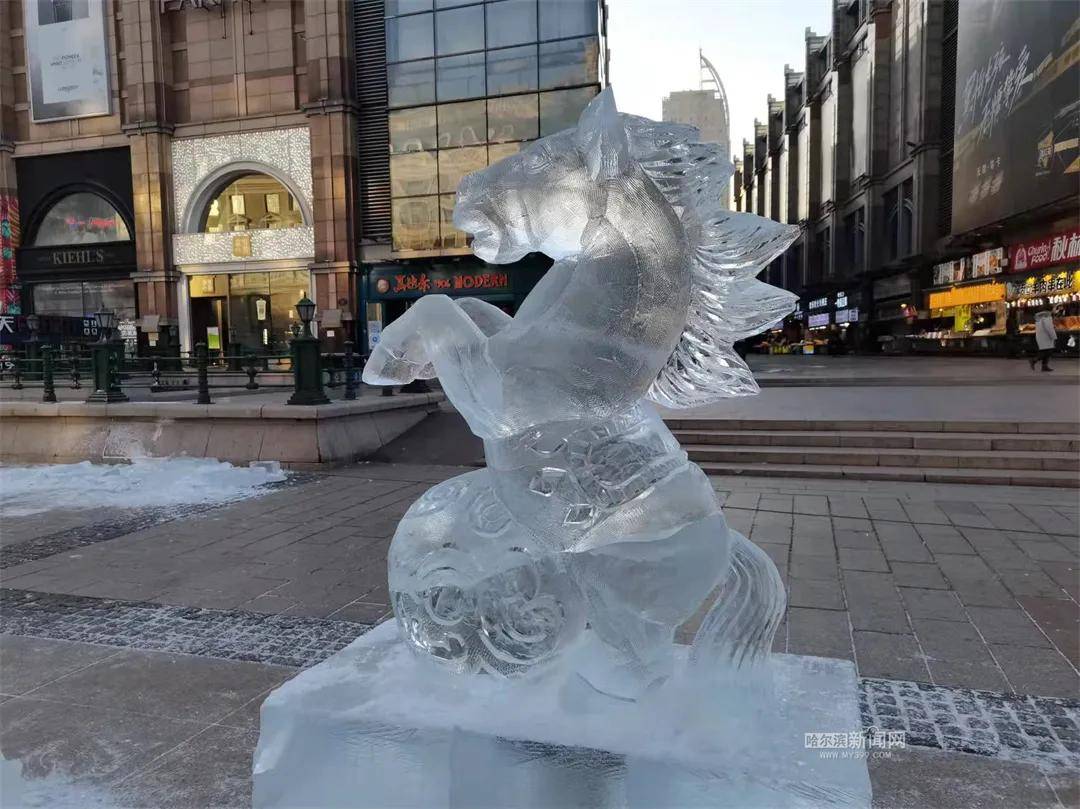 冰灯|又上新了！江畔美景一天一个样，冰雪美景抢先看！