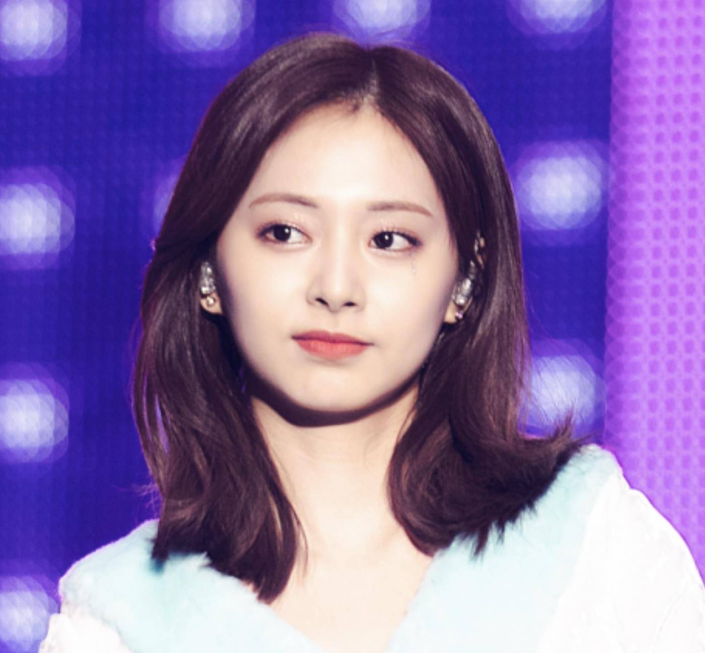 twice子瑜挑战新形象,以"出道以来最短发"登上全球趋势_演唱会_feels