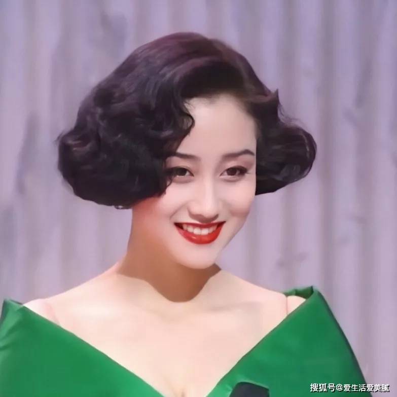 Vuitton嘉宜老师小课堂:一出道就“碰瓷”张柏芝的95年小花凭什么成为新一代内娱颜霸